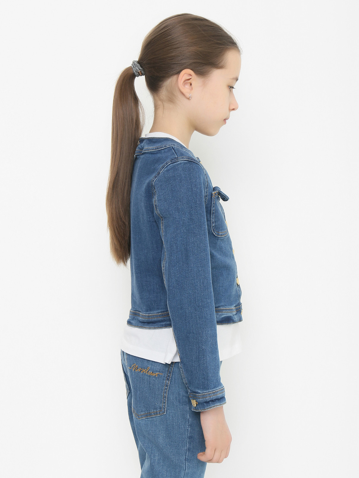Джинсовая куртка с фигурными пуговицами Moschino  –  МодельВерхНиз2  – Цвет:  Синий