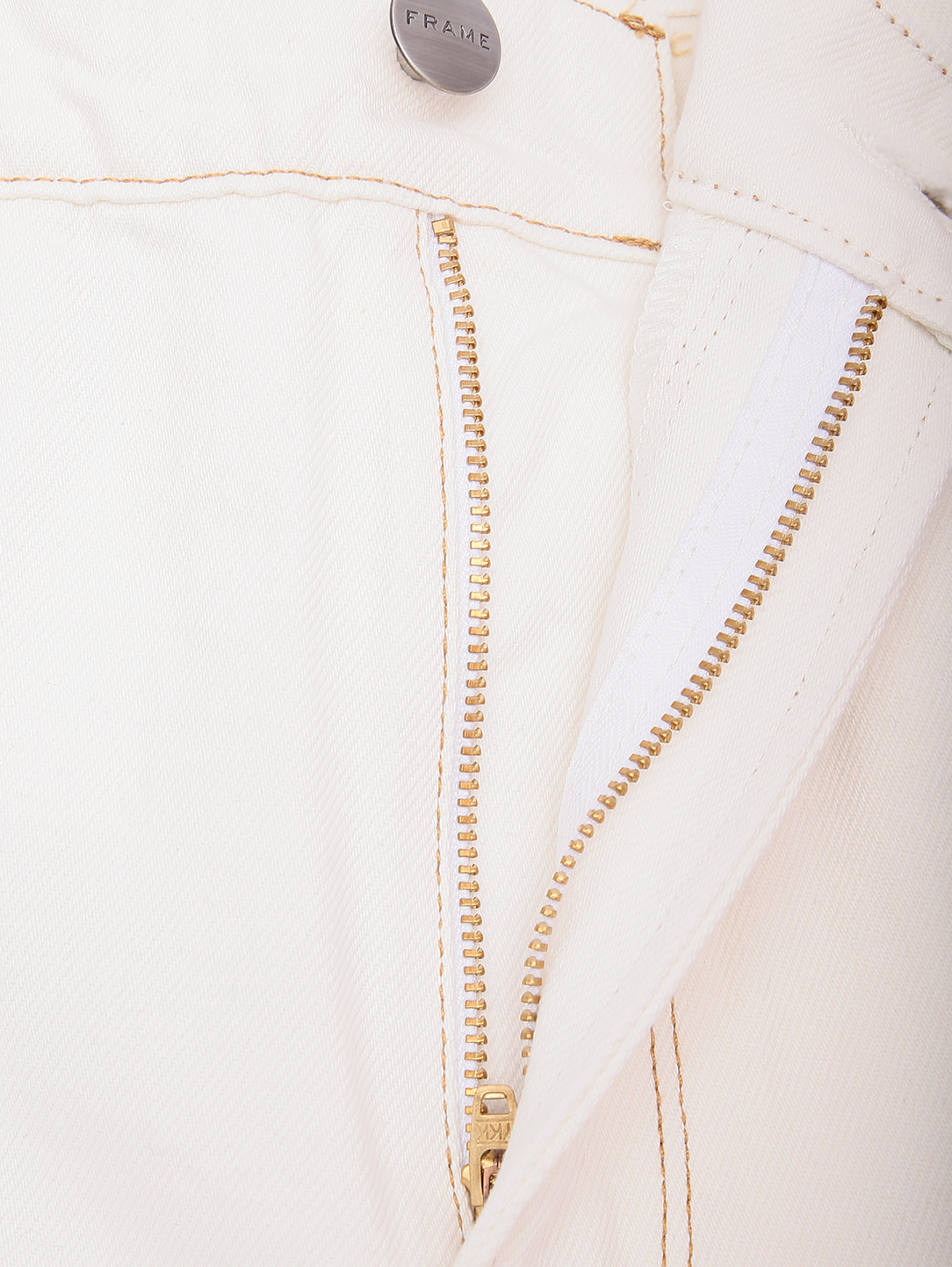 Джинсовые шорты с карманами Frame  –  Деталь  – Цвет:  Белый