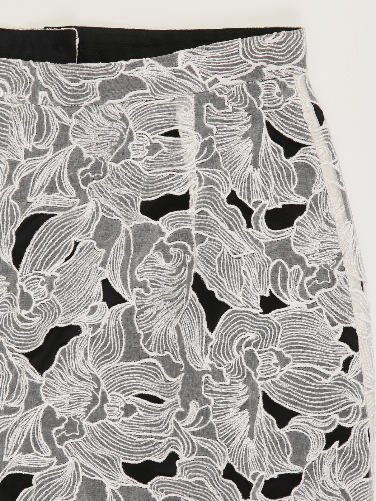 Брюки из шелка с прозрачным кружевным узором и шортами внутри Peter Pilotto  –  Деталь  – Цвет:  Белый