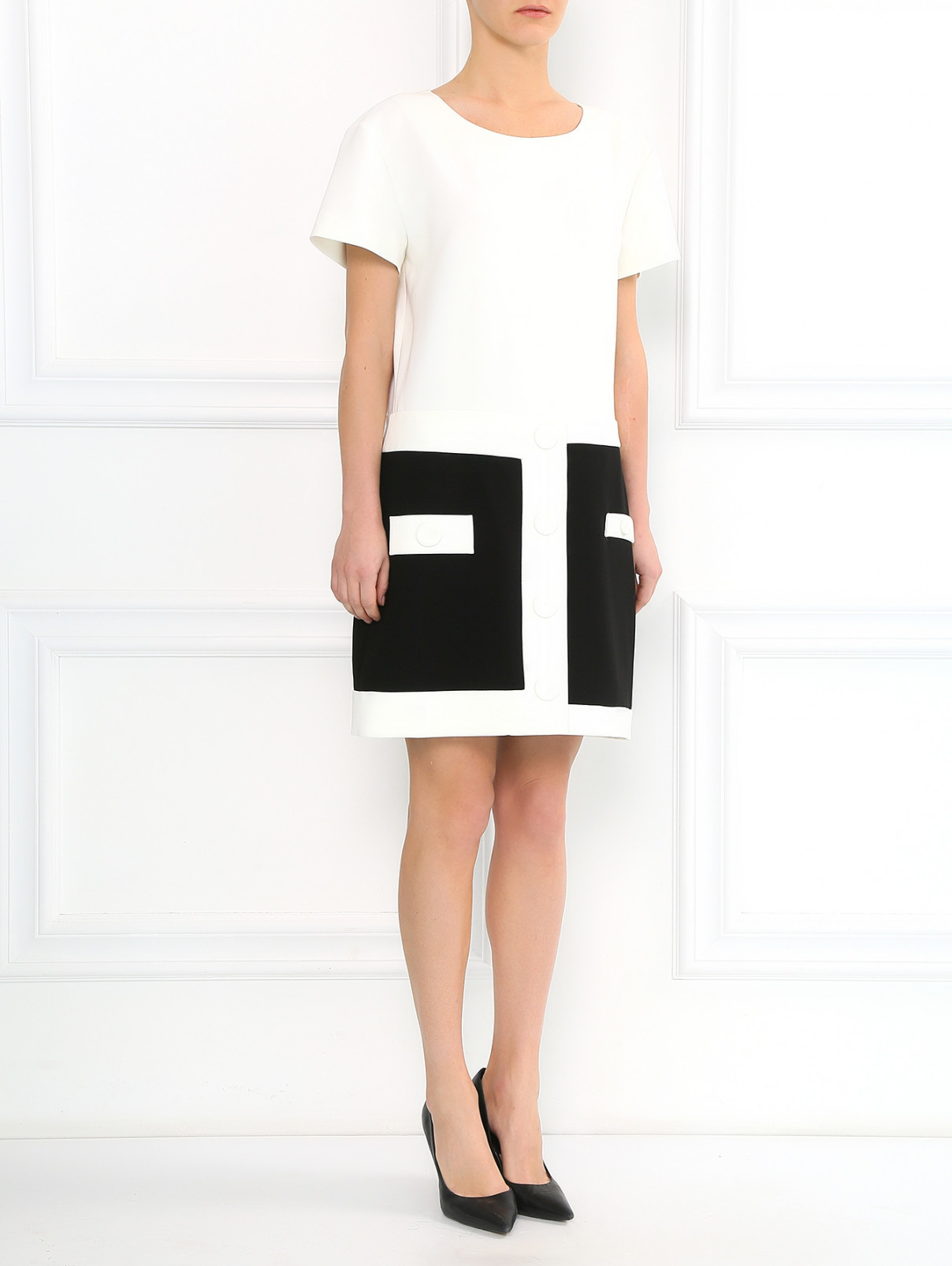 Платье прямого кроя с коротким рукавом Moschino Boutique  –  Модель Общий вид  – Цвет:  Белый