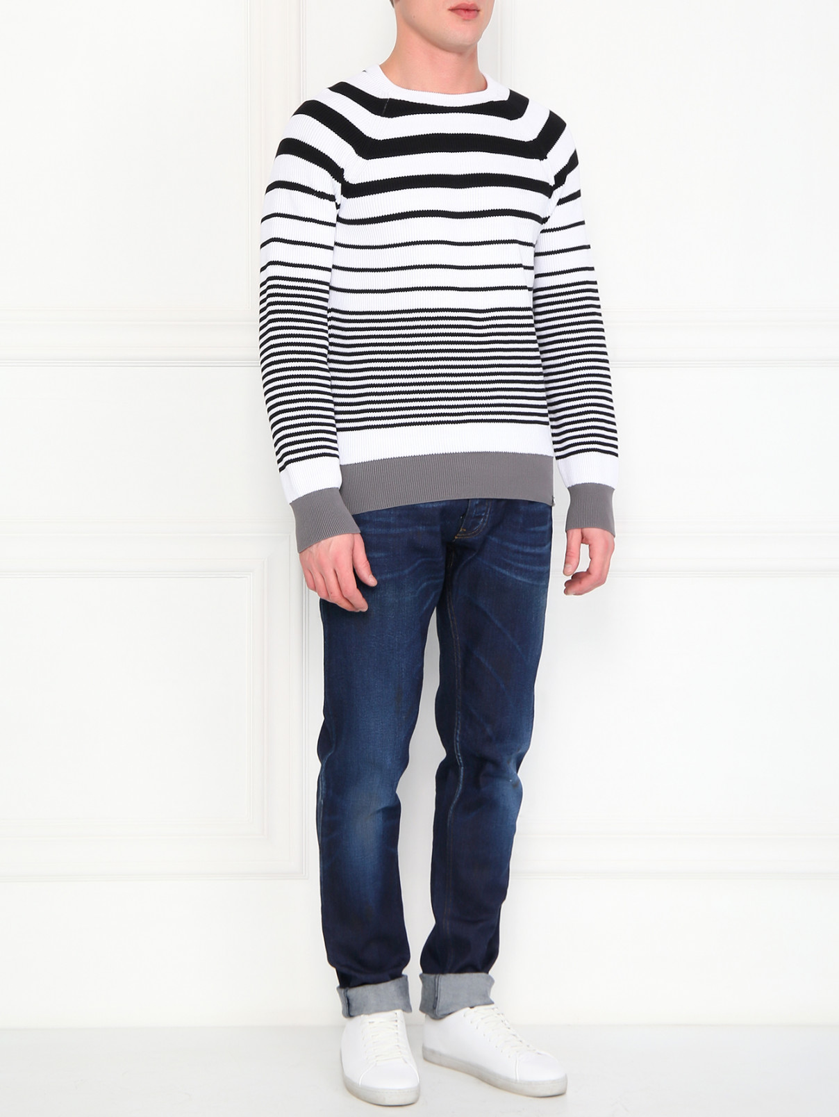 Пуловер из хлопка с узором Emporio Armani  –  Модель Общий вид  – Цвет:  Узор