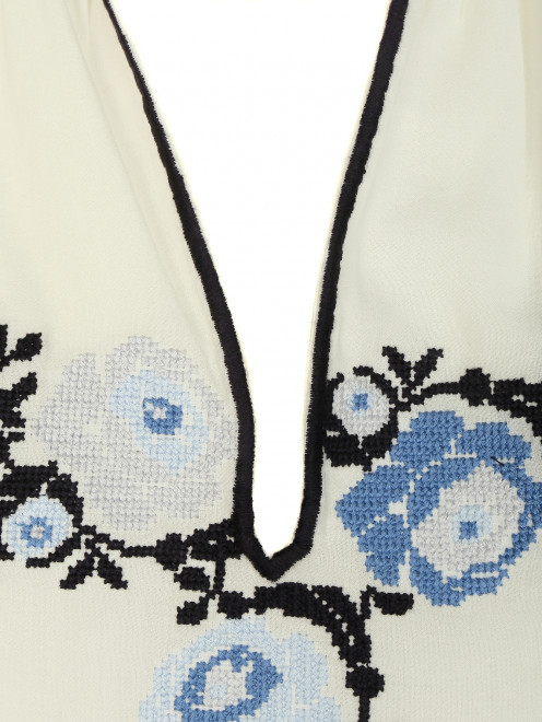 Блуза из хлопка с вышивкой  - Деталь