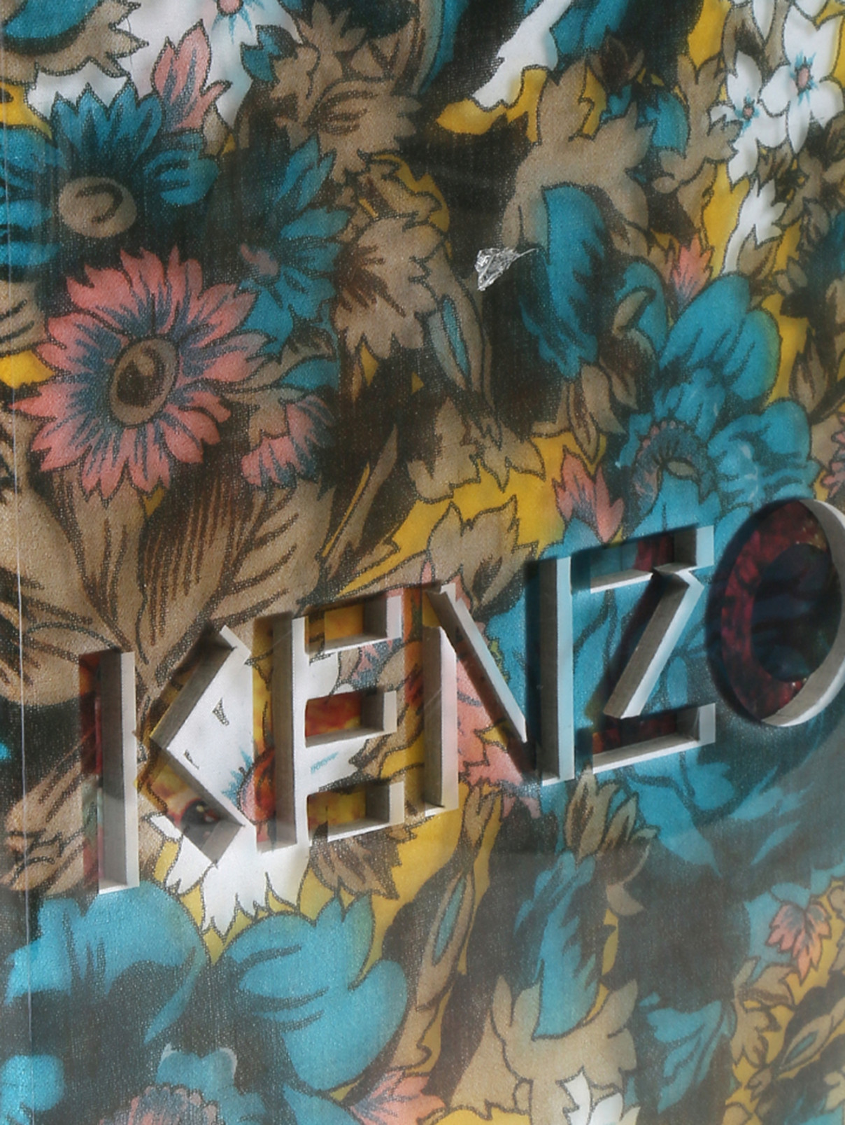 Книга "Kenzo" Kenzo  –  Деталь  – Цвет:  Мультиколор