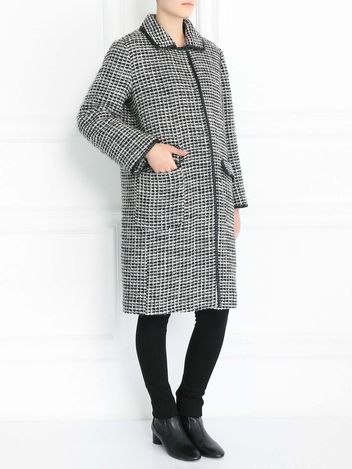 Пальто из смешанной шерсти с узором Alberta Ferretti  –  Модель Общий вид  – Цвет:  Черный