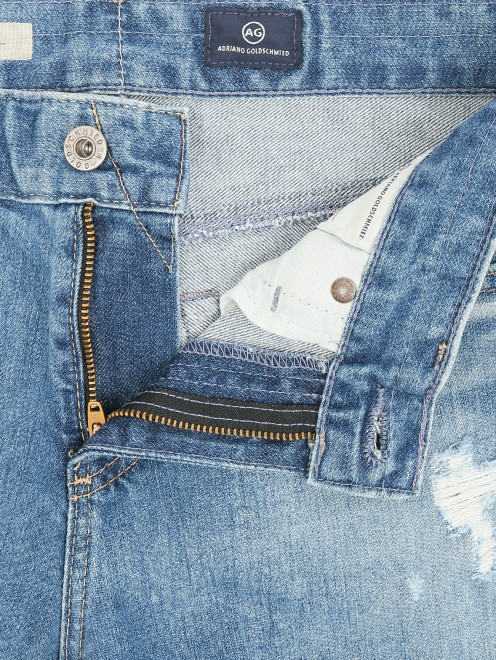 Укороченные джинсы прямого кроя с потертостями - Деталь1