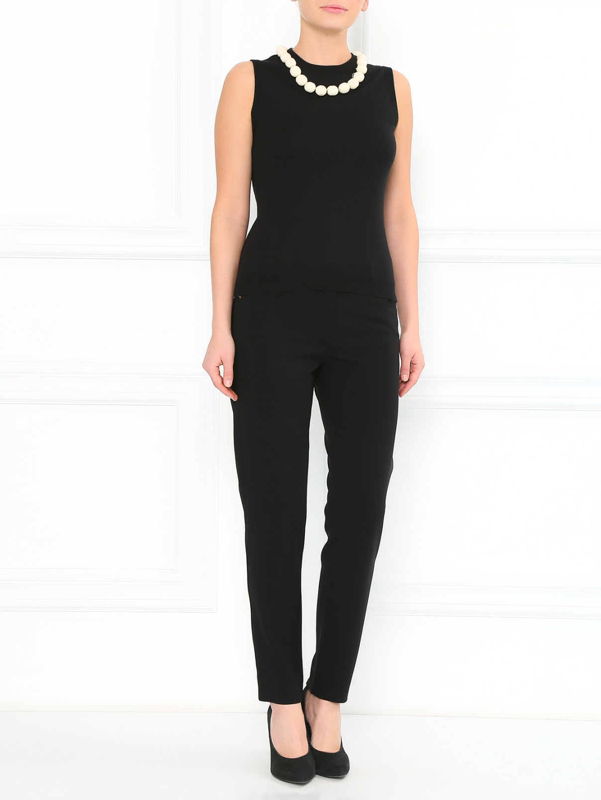 Легкие зауженные брюки Moschino  –  Модель Общий вид  – Цвет:  Черный