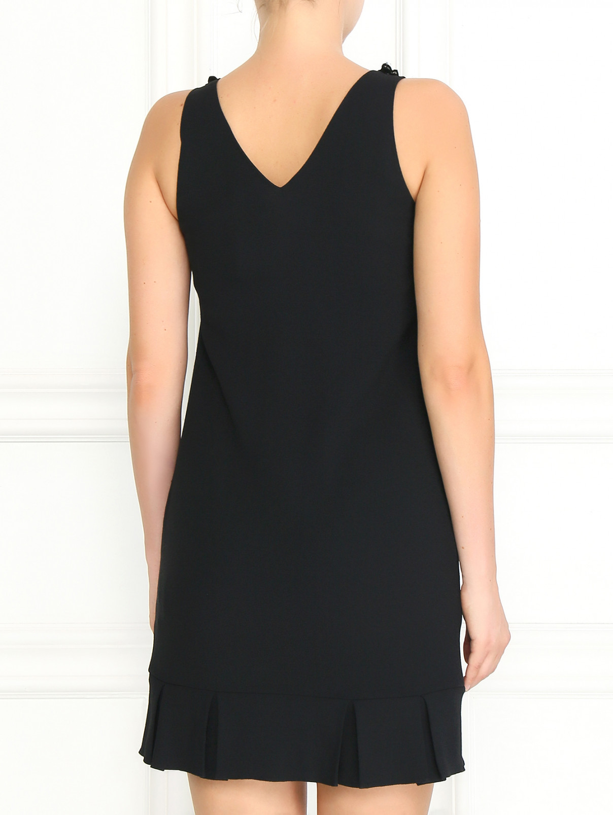 Платье-мини без рукавов с декоративным воротником JO NO FUI  –  Модель Верх-Низ1  – Цвет:  Черный