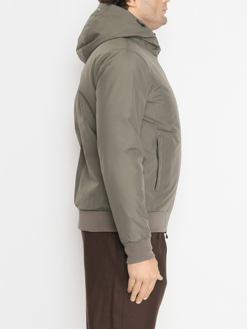Однотонная куртка с капюшоном на молнии  - МодельВерхНиз2