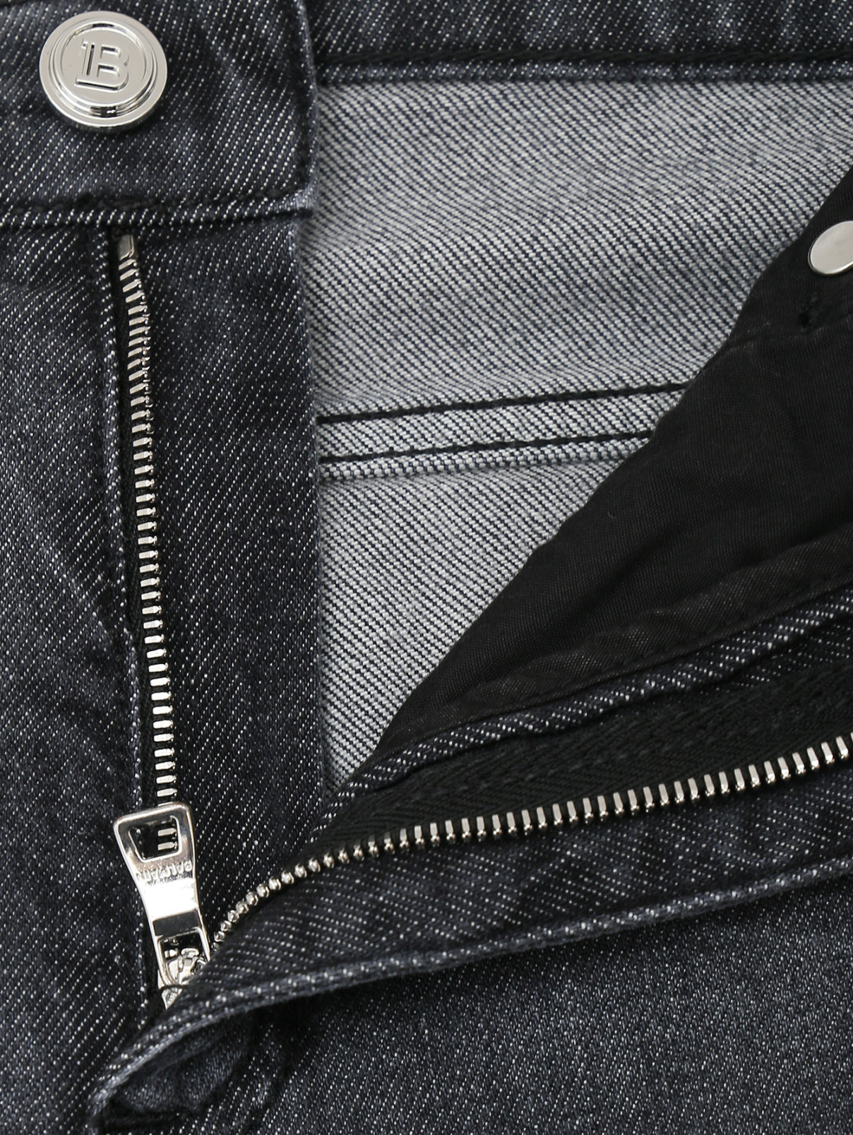 Прямые джинсы с аппликацией BALMAIN  –  Деталь1  – Цвет:  Серый