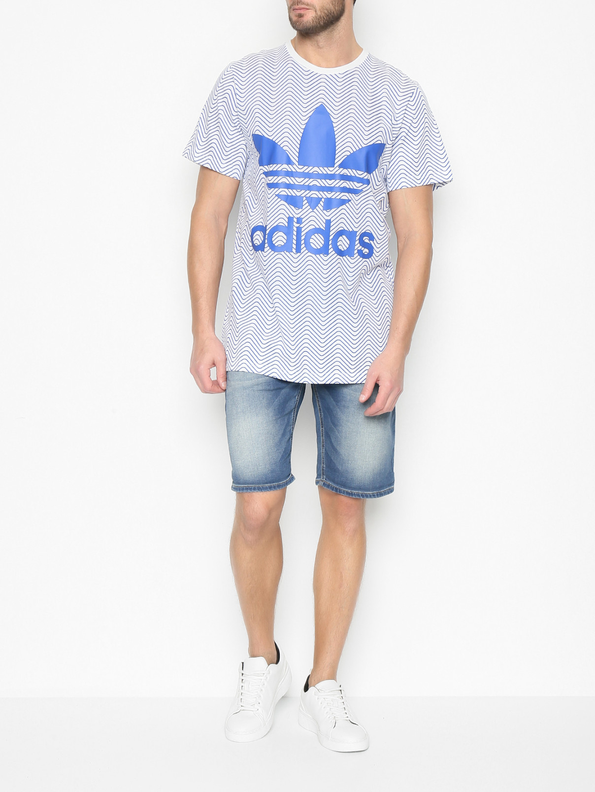 Футболка из хлопка с логотипом Adidas Originals  –  МодельОбщийВид  – Цвет:  Белый