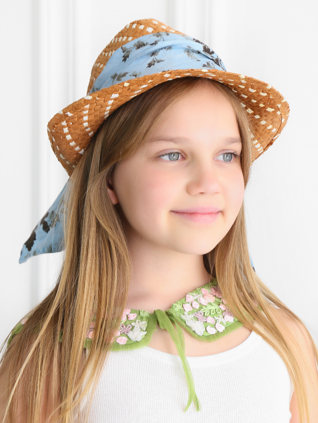 Шляпа соломенная украшенная хлопковым платком Tagliatore  –  Модель Общий вид  – Цвет:  Коричневый