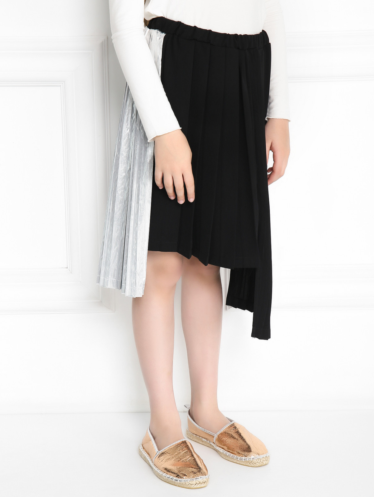 Плиссированная юбка со вставкой N21  –  МодельВерхНиз  – Цвет:  Черный