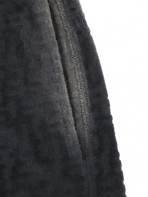 Велюровые брюки с узором - Деталь1