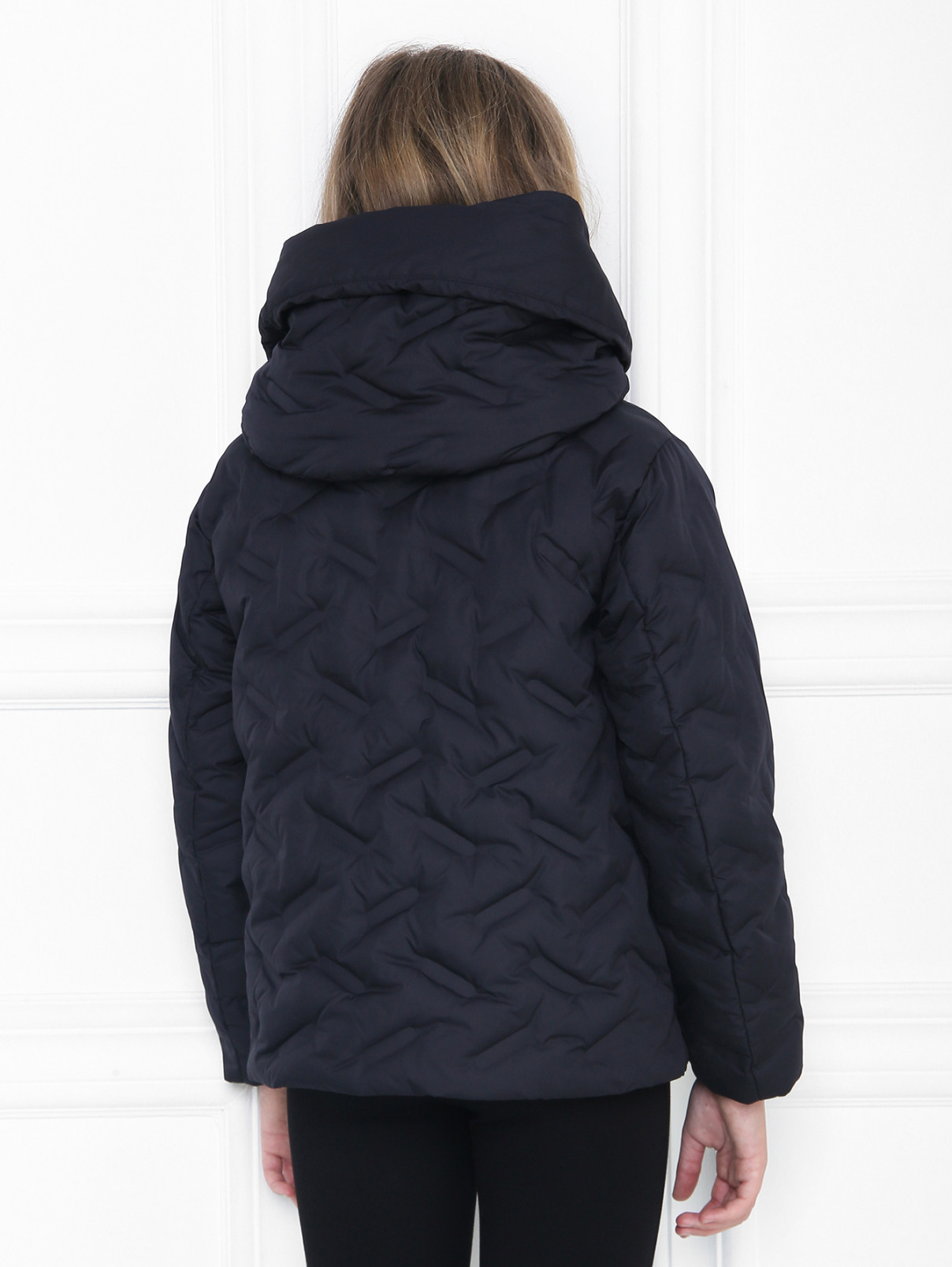 Стеганая куртка с капюшоном и карманами Emporio Armani  –  МодельВерхНиз1  – Цвет:  Черный