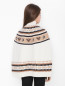 Пончо с вышивкой и узором Burberry  –  МодельВерхНиз1