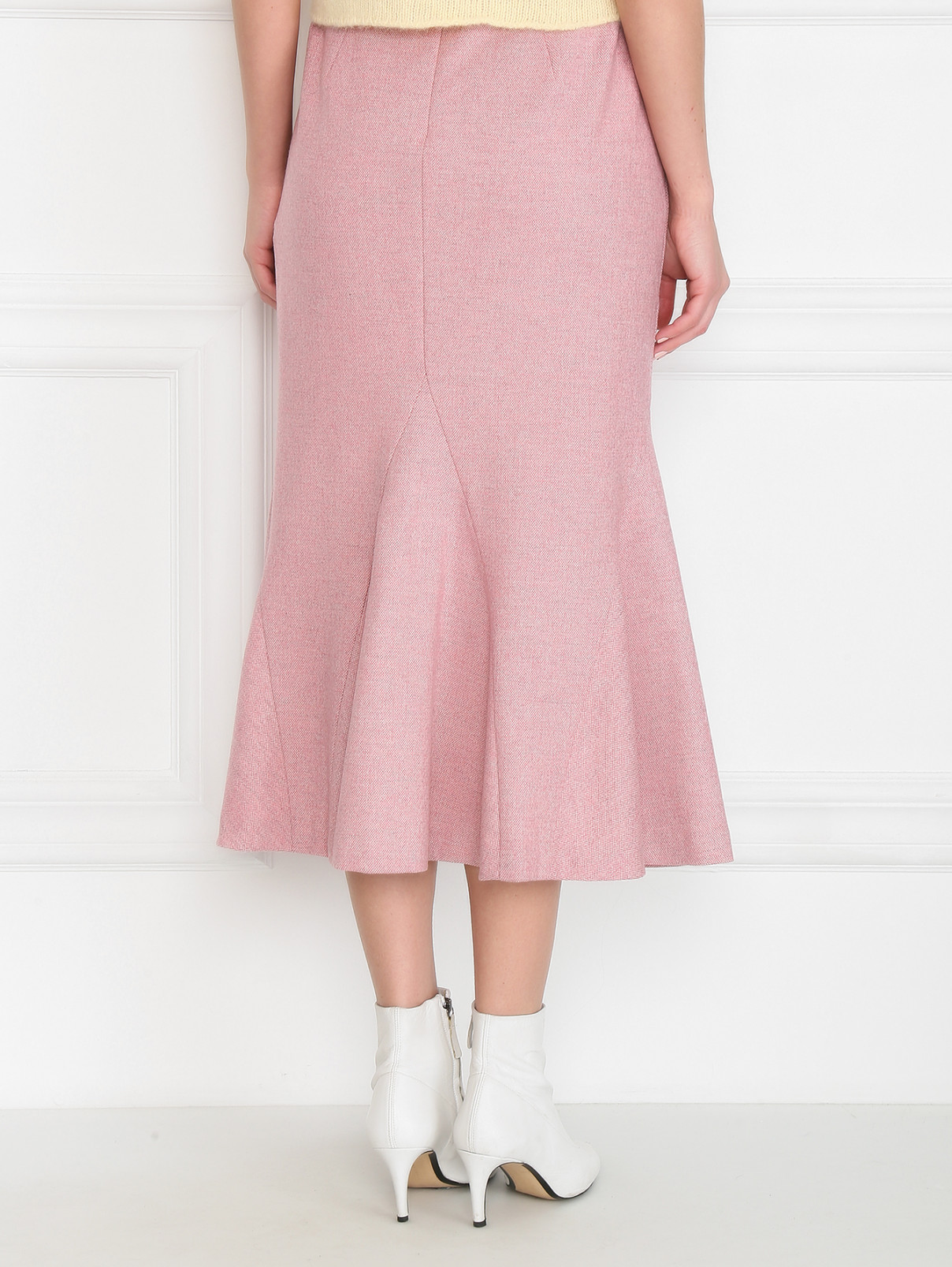 Мен кемпірді ит стиліндегі позицияға қойдым және оны есекке ұрдым. Агузарова Жанна