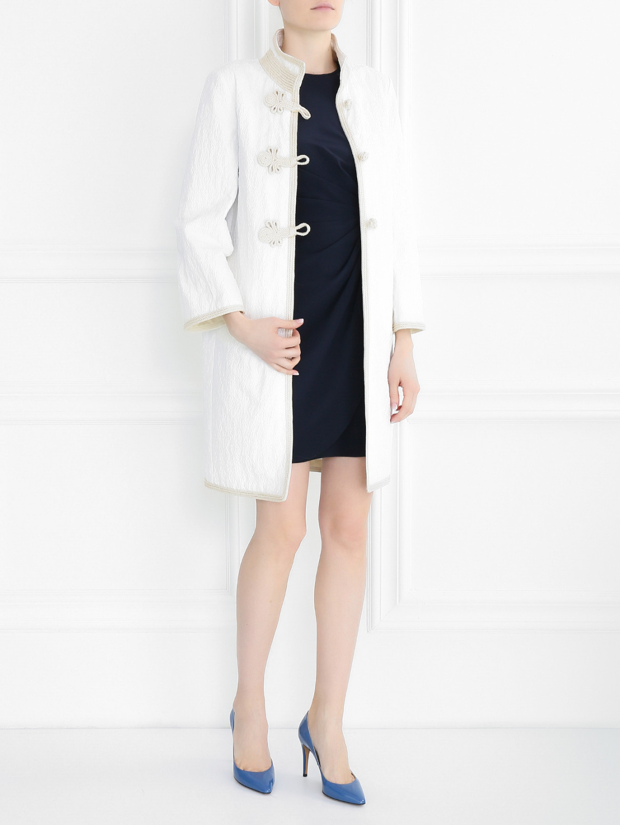 Легкое пальто из шелка Ermanno Scervino  –  Модель Общий вид  – Цвет:  Белый