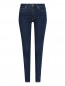 Узкие джинсы из темного денима Calvin Klein  –  Общий вид