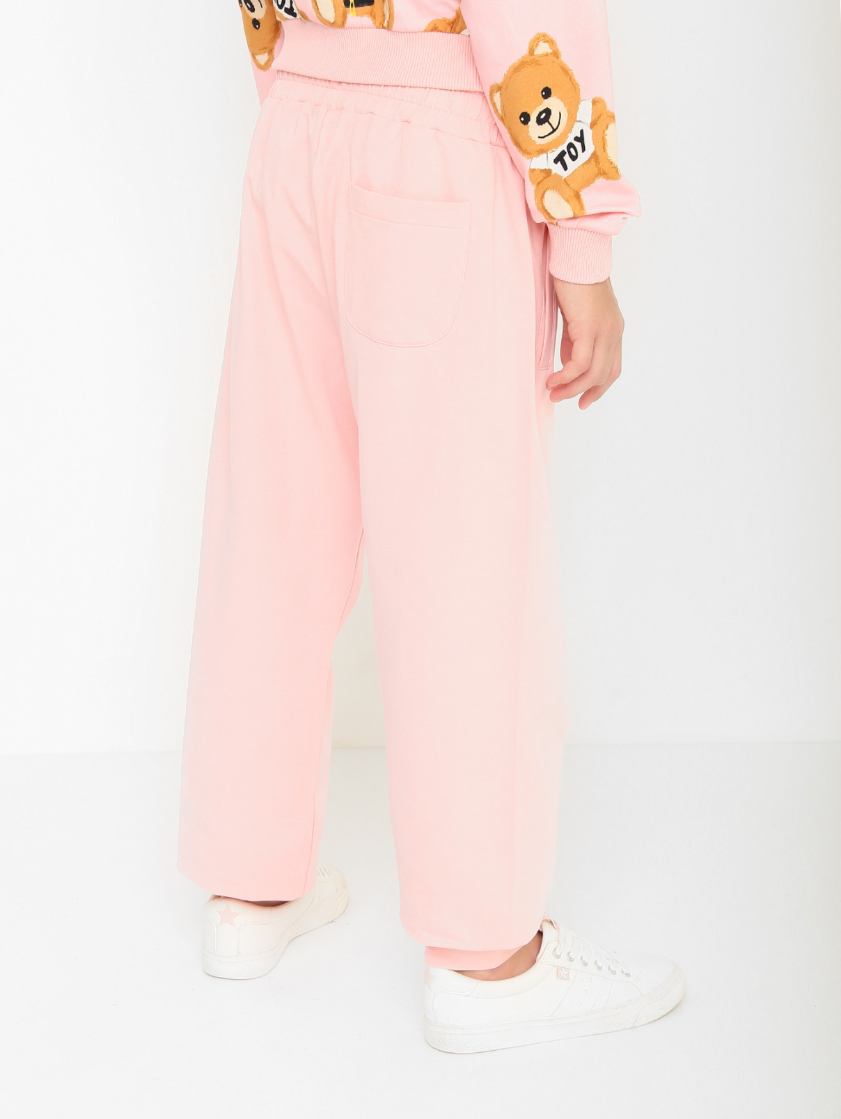 Трикотажные брюки с принтом Moschino  –  МодельВерхНиз1  – Цвет:  Розовый
