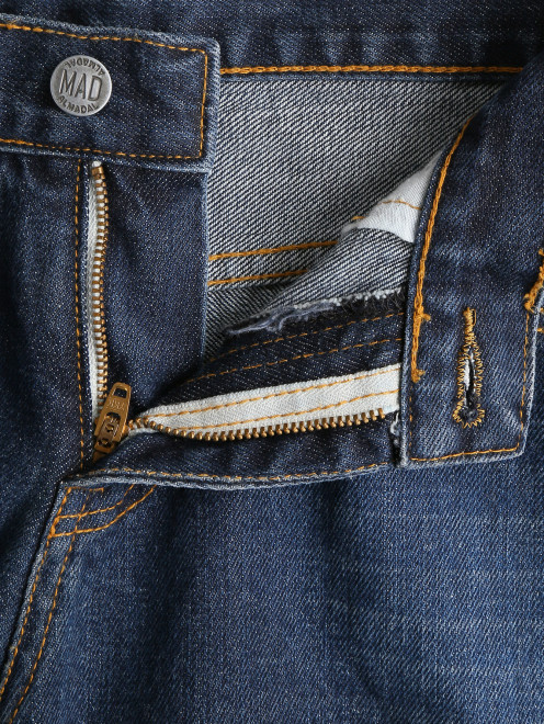 Укороченные джинсы с потертостями и вышивкой из бисера - Деталь1