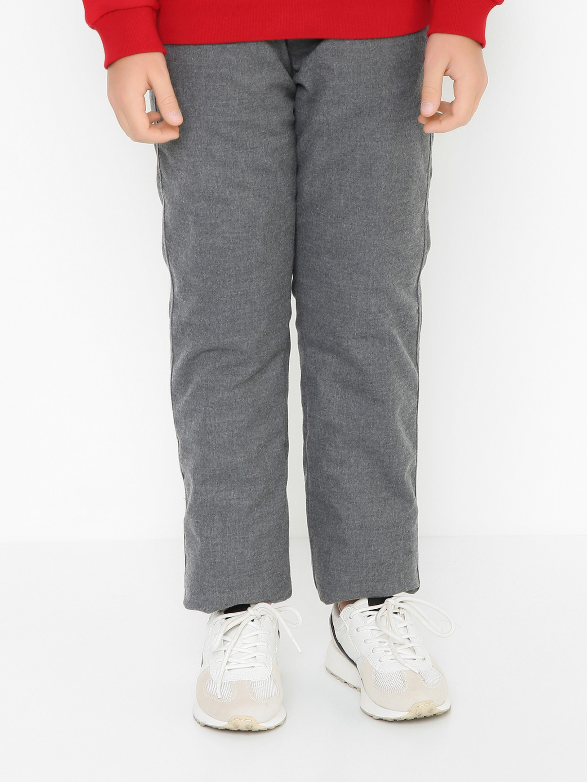 Утепленные однотонные брюки Il Gufo  –  МодельВерхНиз  – Цвет:  Серый