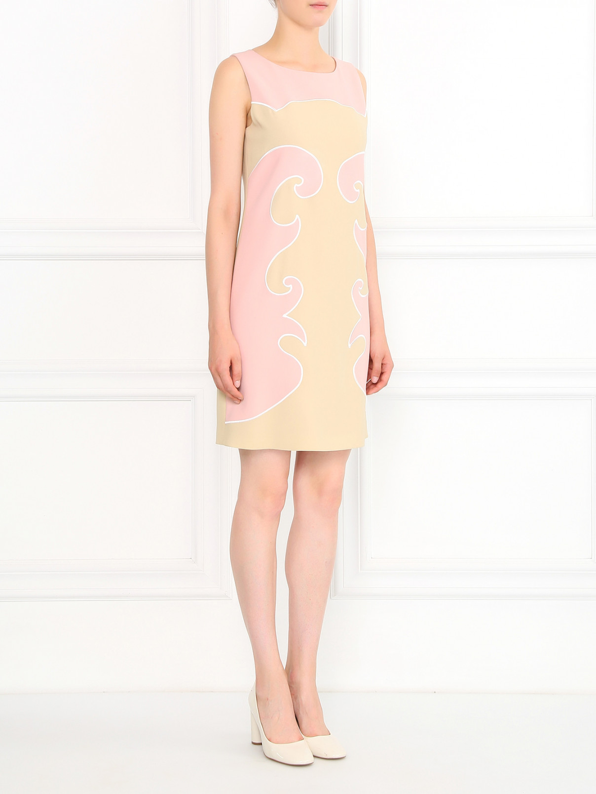 Платье-футляр с вышивкой Moschino Cheap&Chic  –  Модель Общий вид  – Цвет:  Розовый