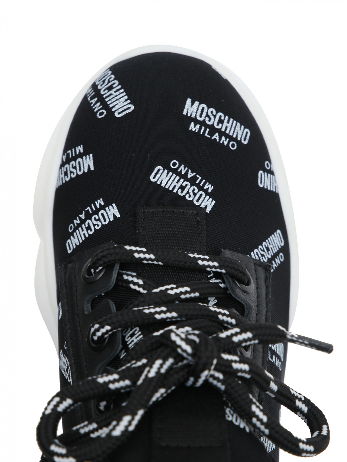 Кроссовки из текстиля на массивной подошве Moschino  –  Обтравка3  – Цвет:  Черный