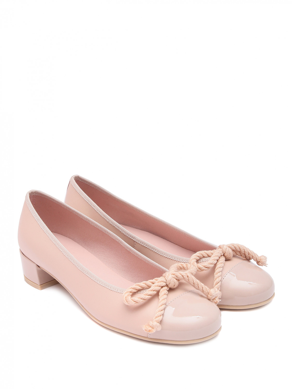Туфли из кожи на устойчивом каблуке Pretty Ballerinas  –  Общий вид  – Цвет:  Бежевый