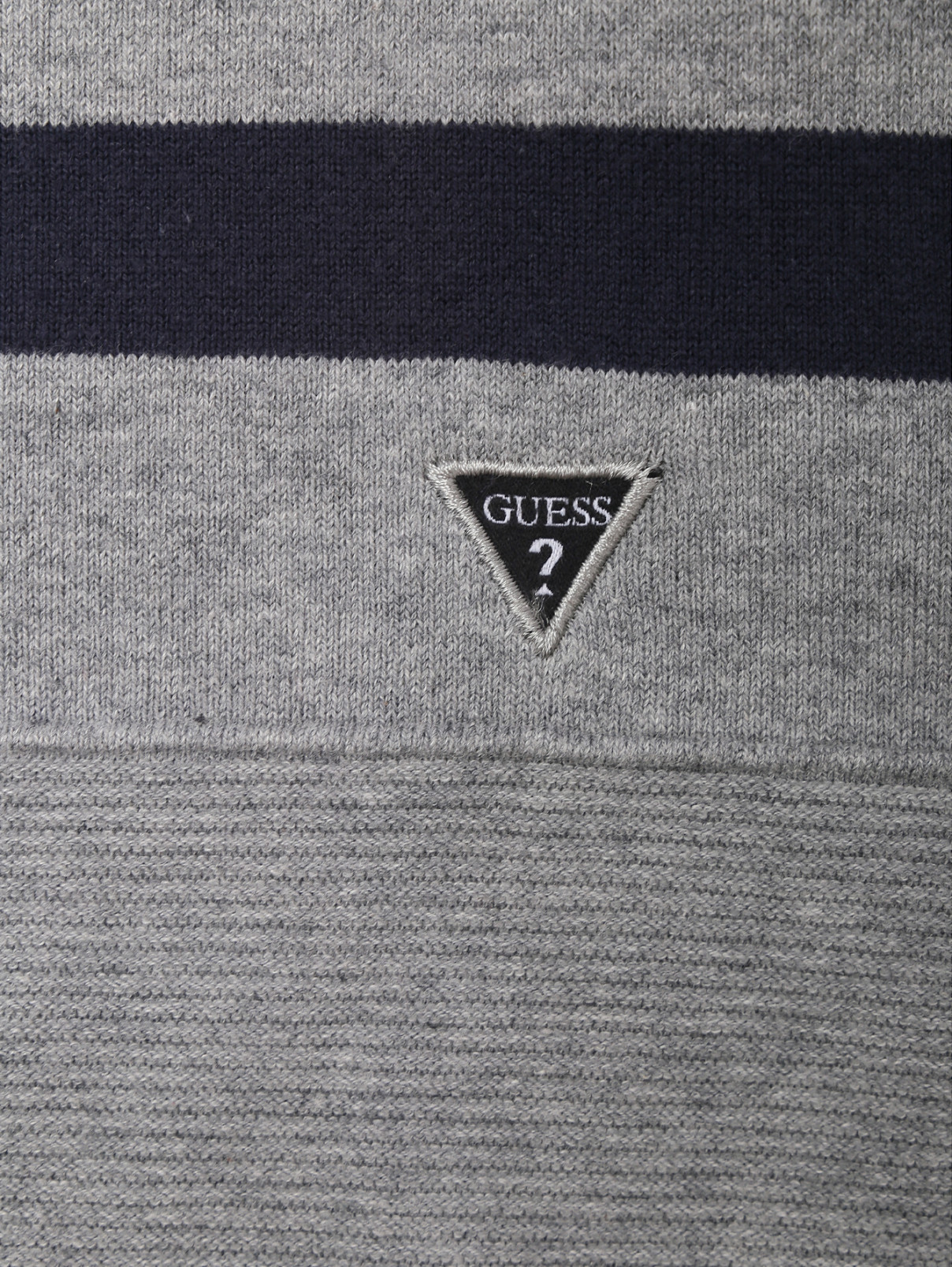 Джемпер из смешанного хлопка с логотипом Guess  –  Деталь  – Цвет:  Серый