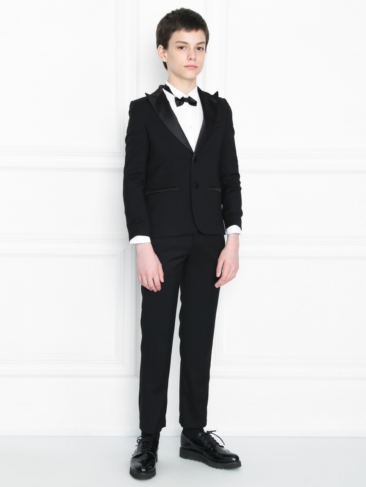 Комплект - костюм, галстук-бабочка, рубашка из хлопка Aletta  –  МодельОбщийВид  – Цвет:  Черный