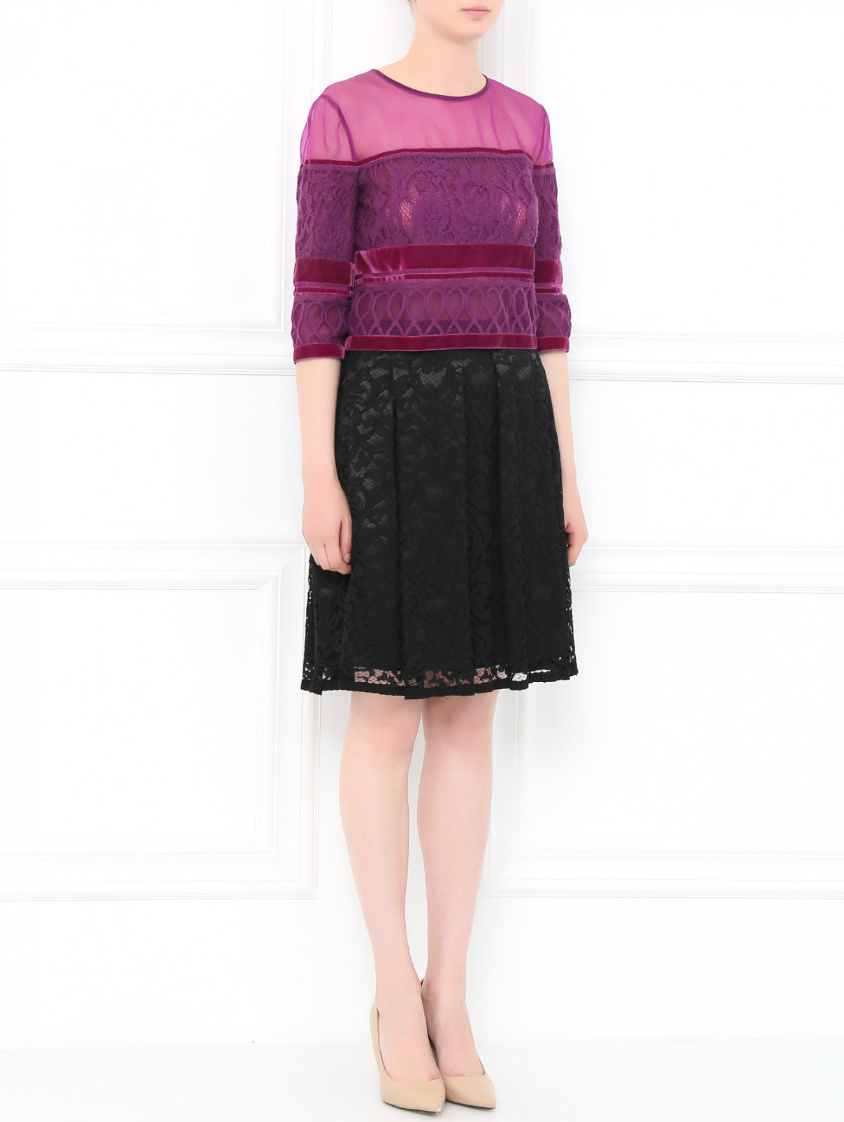 Блуза из шелка с ажурными и бархатными вставками Alberta Ferretti  –  Модель Общий вид  – Цвет:  Фиолетовый