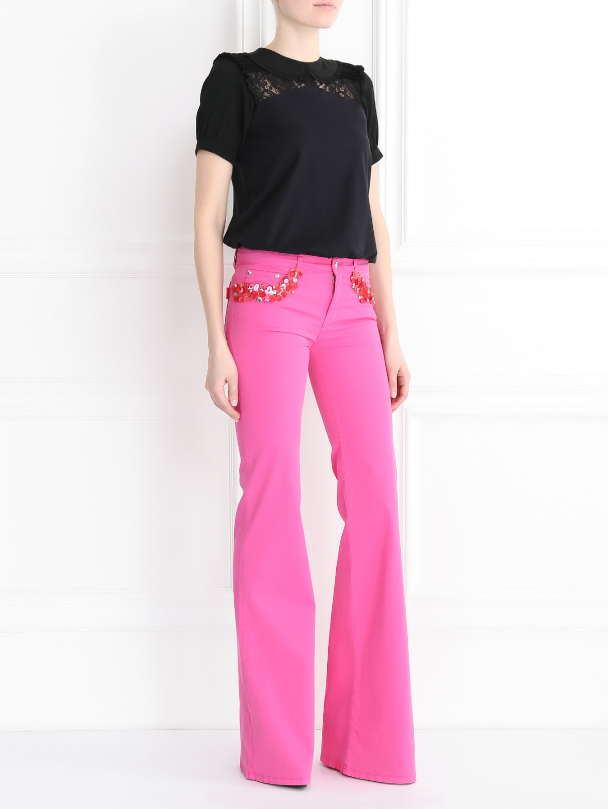 Джинсы -клеш с расшитыми  карманами Blugirl Blumarine  –  Модель Общий вид  – Цвет:  Розовый