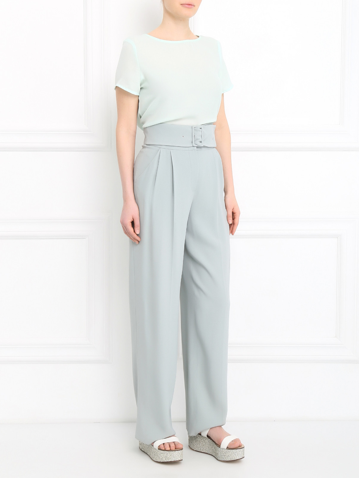 Укороченные брюки с декоративным поясом Emporio Armani  –  Модель Общий вид  – Цвет:  Зеленый