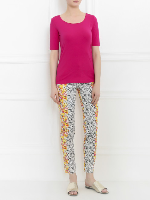 Узкие брюки из хлопка с  цветочным узором и контрастной отделкой - Общий вид