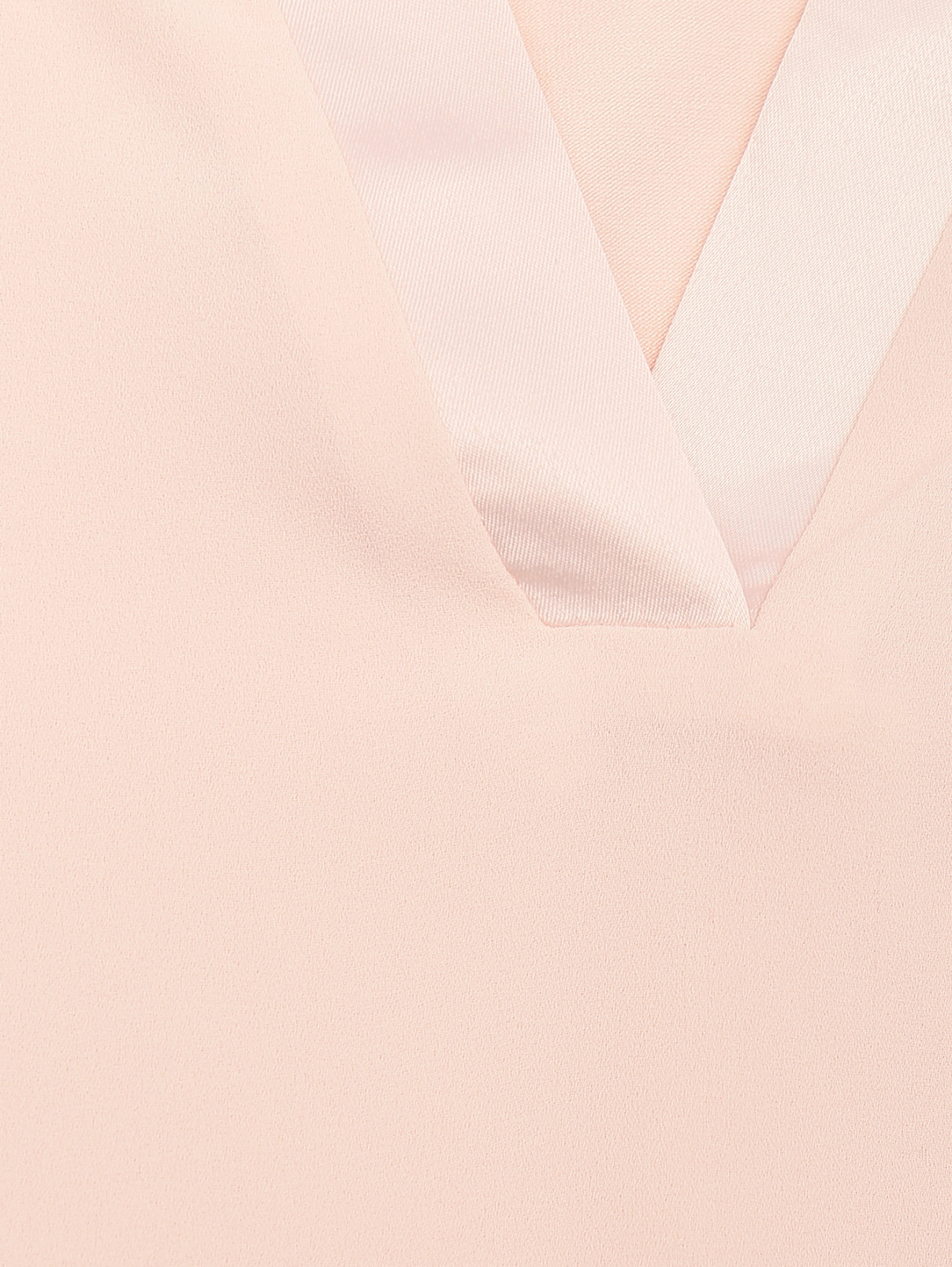 Блуза из смесовой вискозы с V-образным вырезом Comma  –  Деталь  – Цвет:  Розовый
