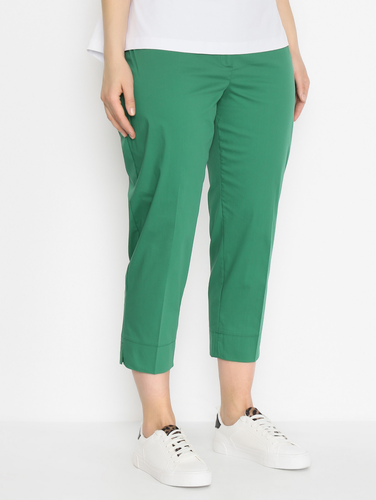 Укороченные брюки из смешанного хлопка на резинке Persona by Marina Rinaldi  –  МодельВерхНиз  – Цвет:  Зеленый