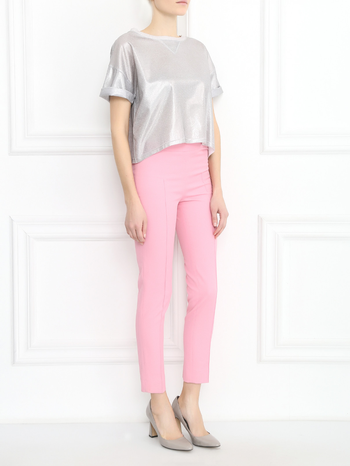 Укороченные брюки из хлопка Moschino Cheap&Chic  –  Модель Общий вид  – Цвет:  Розовый