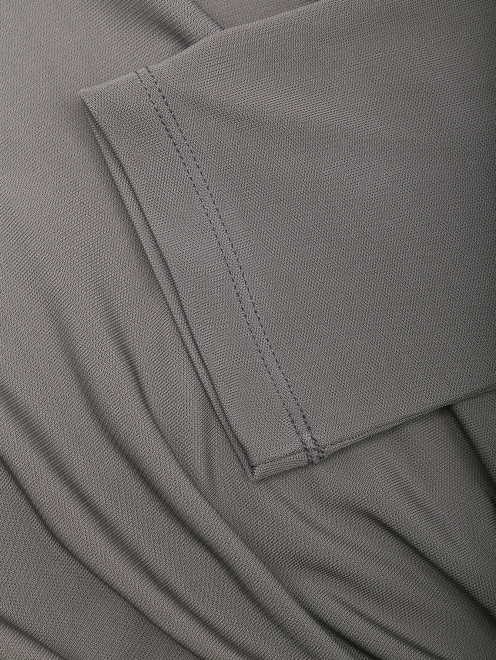 Однотонная блуза из вискозы со сборкой - Деталь