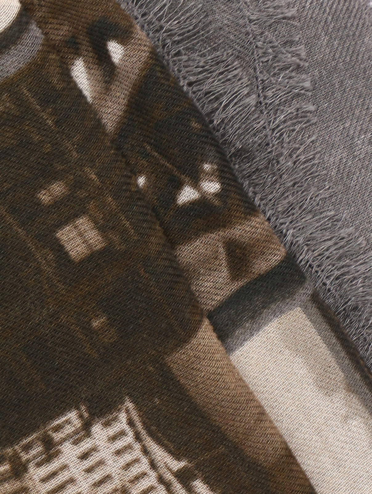 Шарф с узором и бахромой Faliero Sarti  –  Деталь1  – Цвет:  Серый