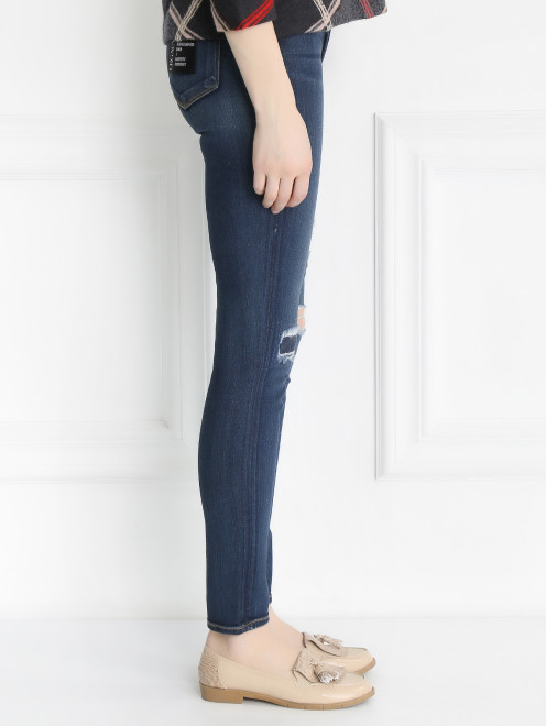 Узкие джинсы с потертостями - Модель Верх-Низ2