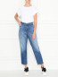Укороченные джинсы с потертостями J Brand  –  МодельОбщийВид