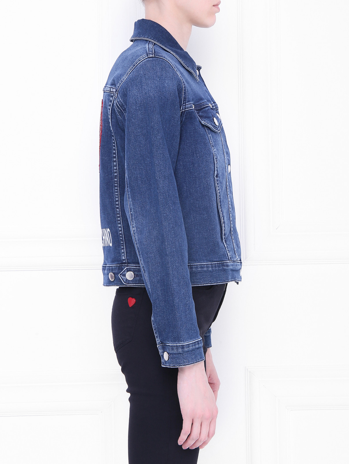 Джинсовая куртка с декором на спине Moschino Love  –  МодельВерхНиз2  – Цвет:  Синий