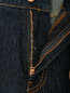 Однотонные широкие джинсы Guess  –  Деталь