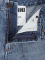 Свободные шорты из потертого денима Moschino Couture  –  Деталь1