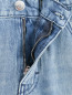 Укороченные джинсы из светлого денима с потертостями Iro  –  Деталь1