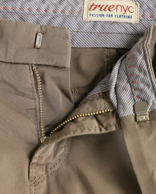 Укороченные брюки из хлопка True NYC - Деталь