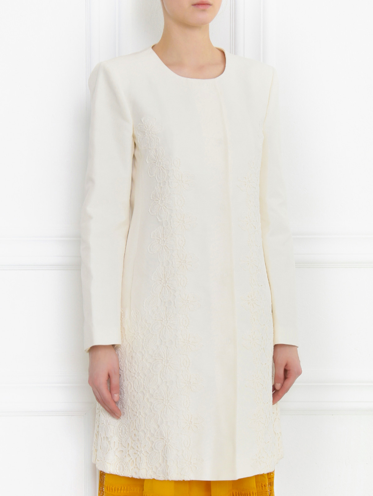 Однобортное пальто с аппликацией Alberta Ferretti  –  Модель Верх-Низ  – Цвет:  Белый