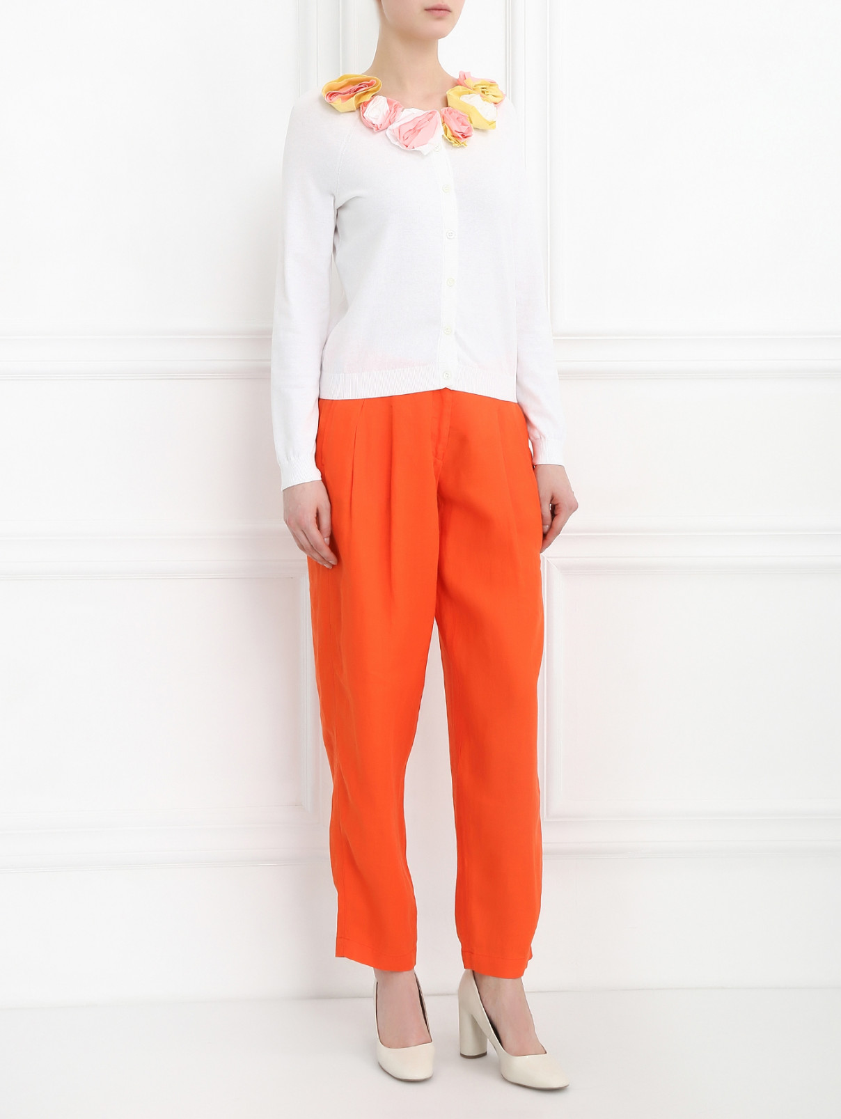 Укороченные брюки из льна Armani Jeans  –  Модель Общий вид  – Цвет:  Оранжевый