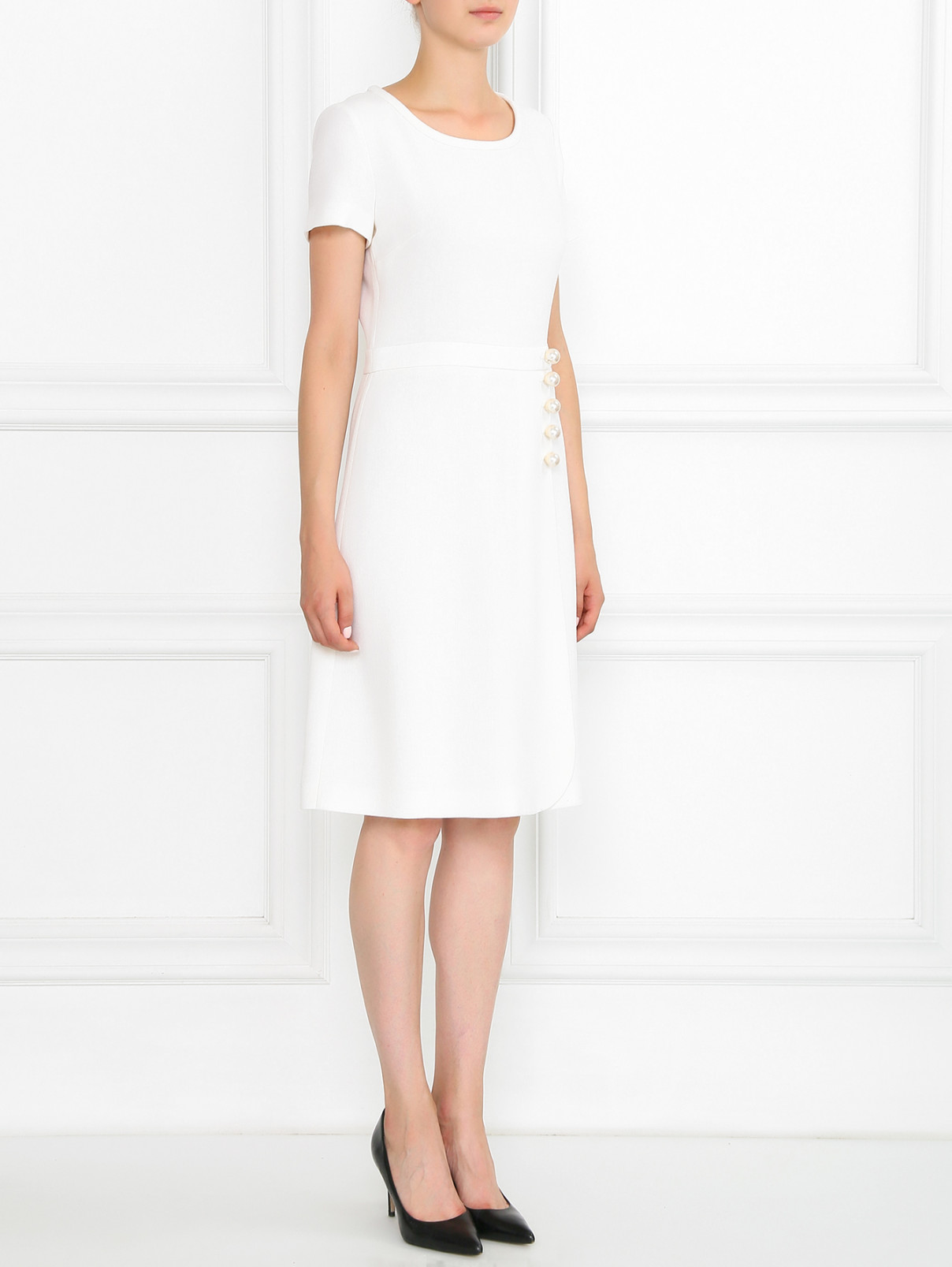 Платье-футляр из шерсти декорированное бусинами Moschino Boutique  –  Модель Общий вид  – Цвет:  Белый