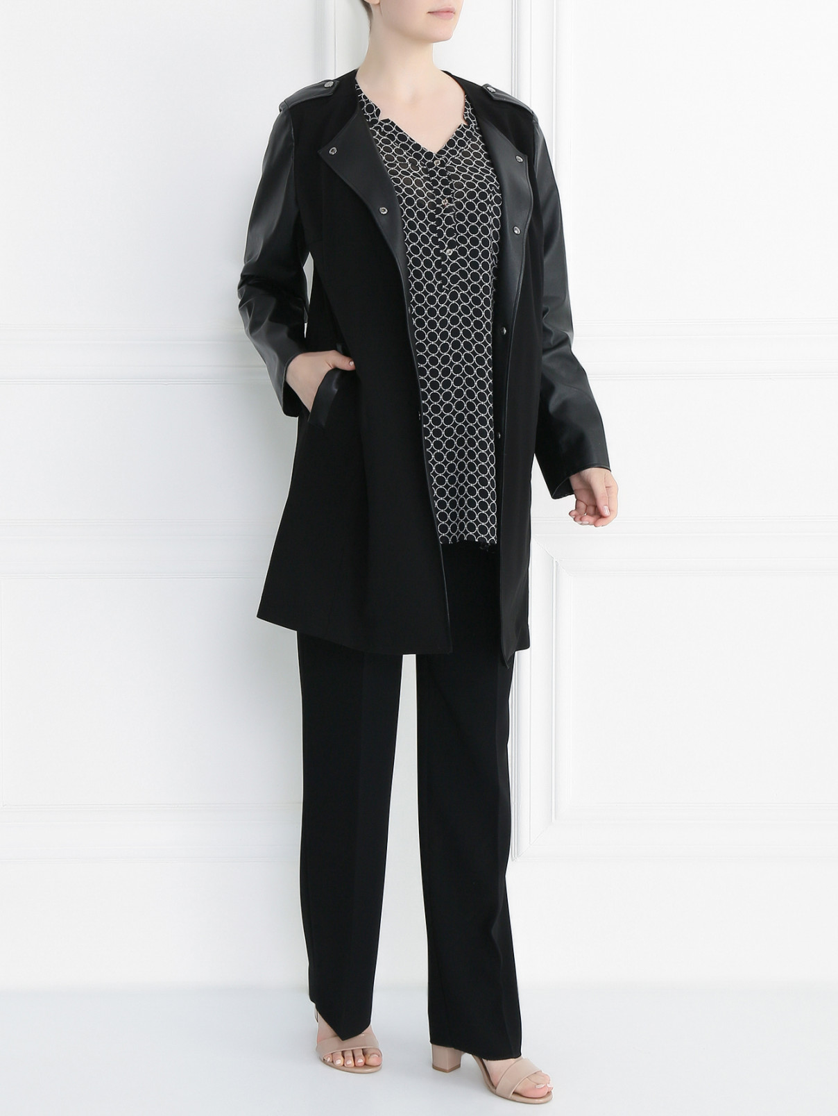 Легкое однобортное пальто с контрастной отделкой Marina Sport  –  Модель Общий вид  – Цвет:  Черный